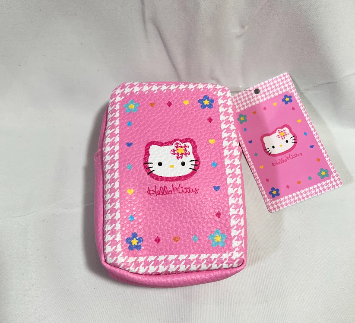 Hello Kitty Thank You Mart Lip Pouch - 50th Anniversary Collaboration - Cute pouch featuring Hello Kitty design from the retro series, approximately 9 cm W x 12 cm H x 3.5 cm thick.